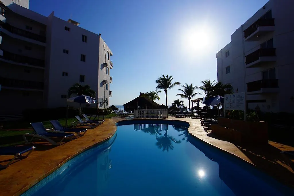 Imperial Las Perlas location