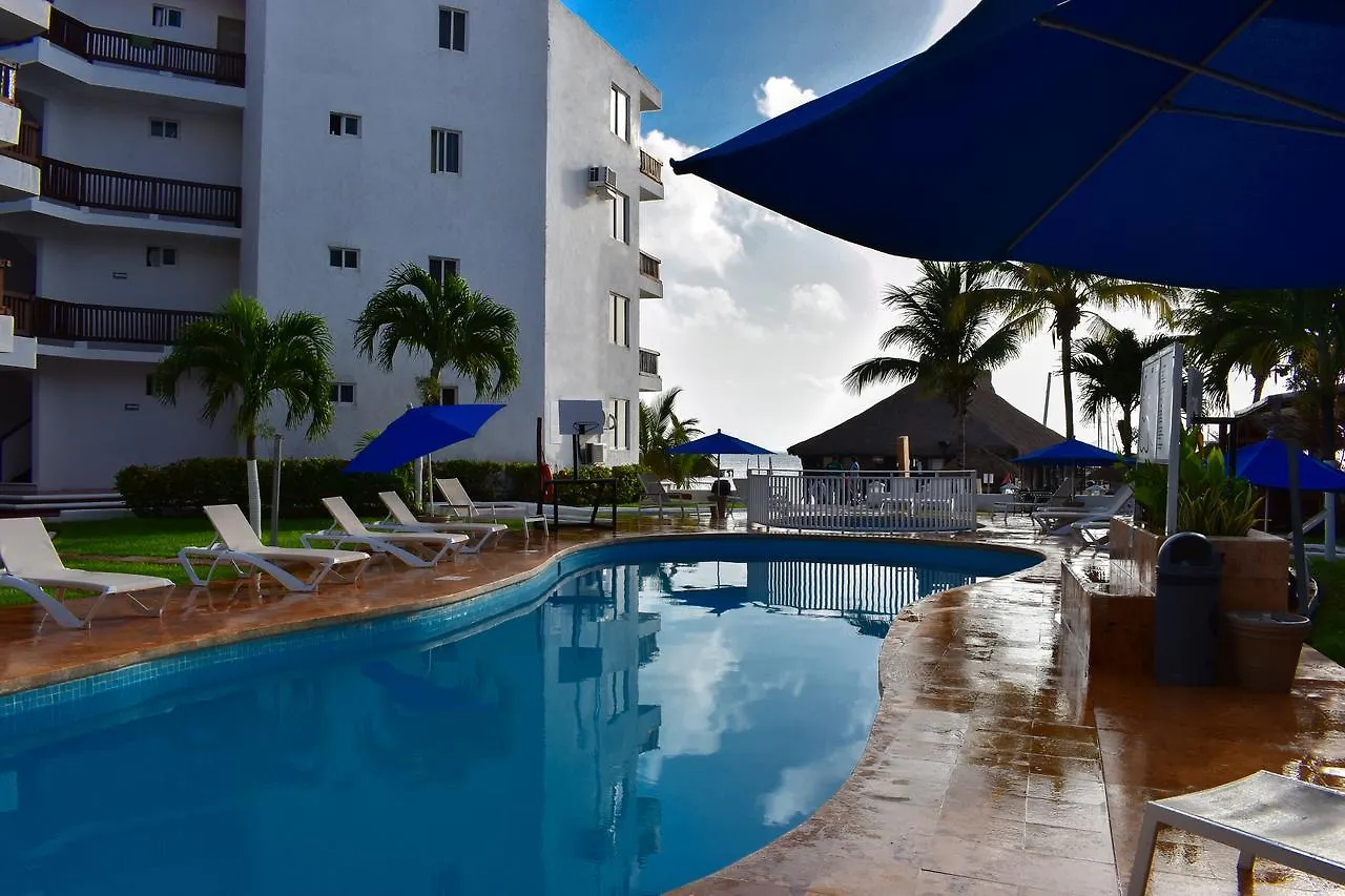 Imperial Las Perlas Cancun 3*,