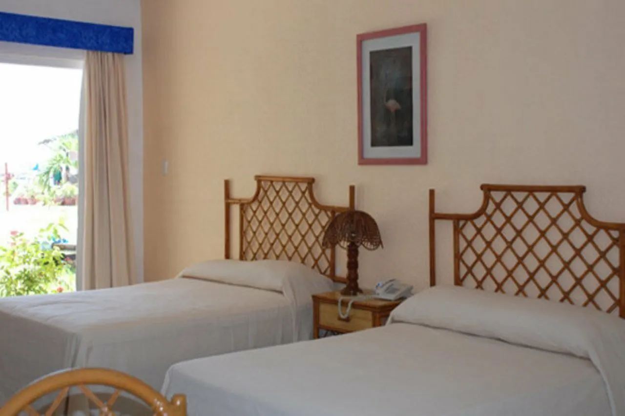 Imperial Las Perlas Cancun Hotel